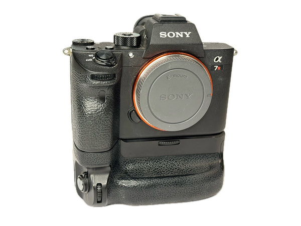 Sony A7R III with battery grip