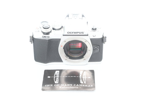 Olympus E-M10II