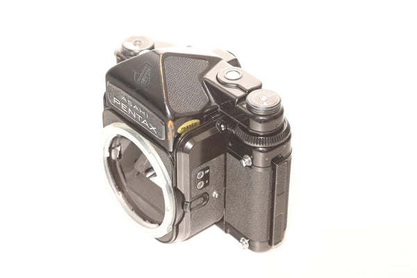 Pentax 6x7 with TTL Prism Finder - cl'a and new light seals January 2025