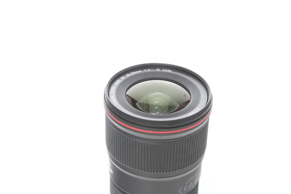 Canon EF 16-35mm f4 L IS USM with hood EW-82