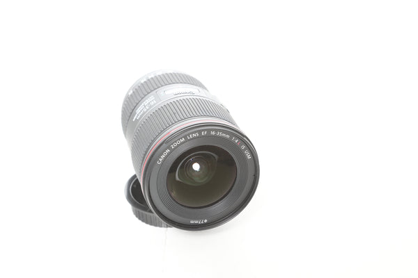 Canon EF 16-35mm f4 L IS USM with hood EW-82
