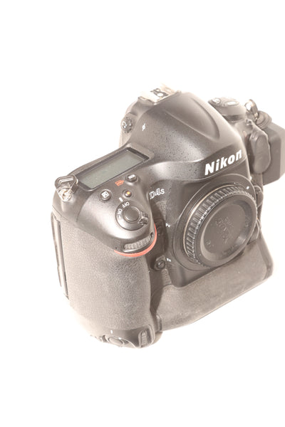 Nikon D4S with WT-5 Wireless Transmitter