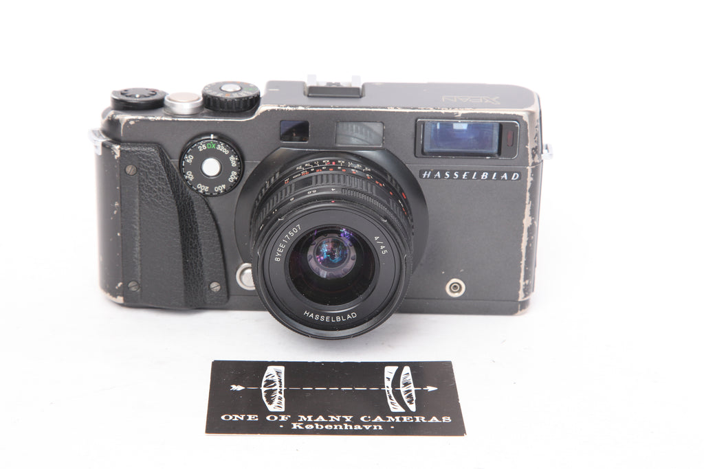 Hasselblad XPAN 35mm Rangefinder Film Camera 45mm F Lens  *Sutter Count:411 *Sutter Count:411 #44970T 価格比較