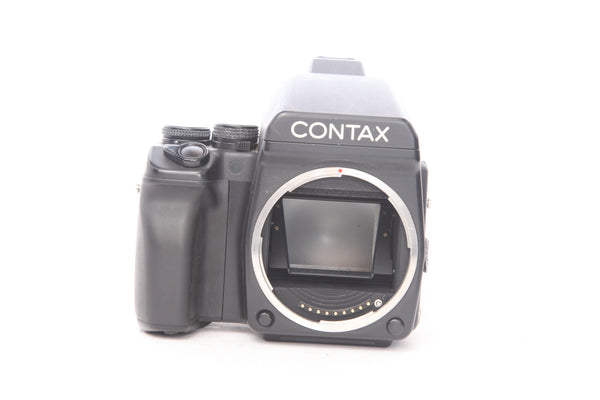 Contax 645 with Prism Finder