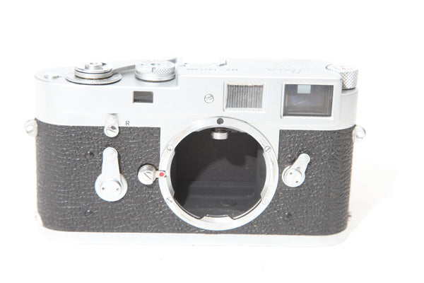 Leica M2 with Quickload