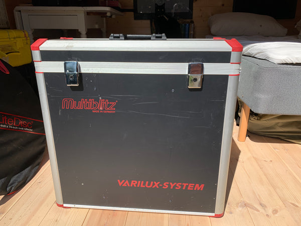 Multiblitz Varilux 1500 S x 2 - with trunk