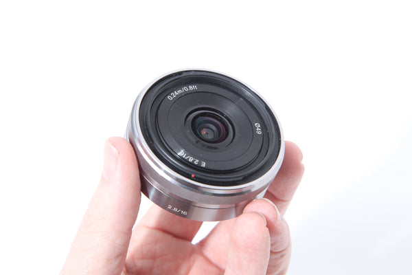 Sony 16mm f2.8 - E-mount