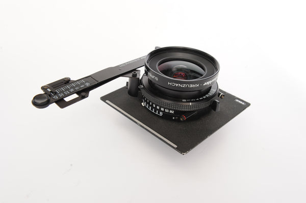 Schneider 65mm f5.6 Super-Angulon Multicoating in Prontor Professional 01s shutter on Toyo lens board with box