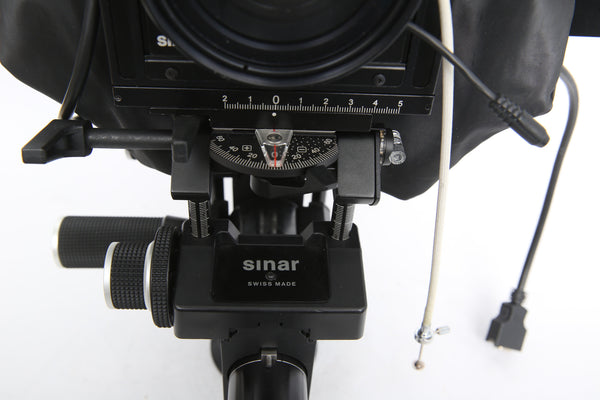 Sinar F3 w. Sinaron Digital 45mm f4.5, Sliding backs for Hasselblad V and Hy6 backs + original trunk